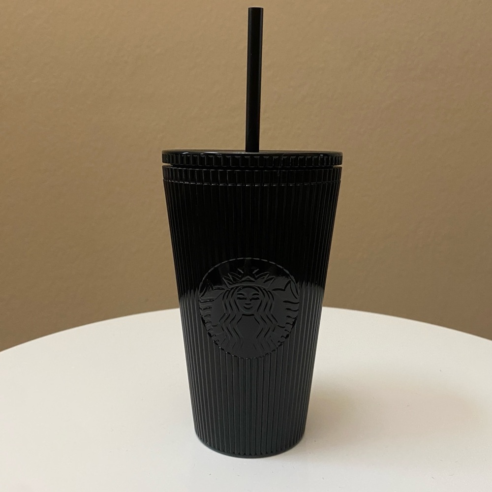 NWT Starbucks Black Pleated Metallic Core Tumbler. 